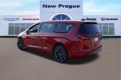 2026 Chrysler Pacifica L