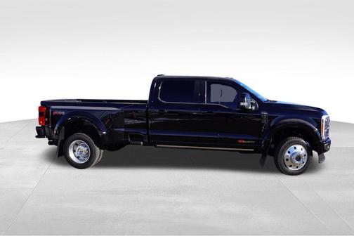 2025 Ford F-450 Platinum