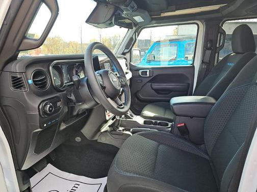 2025 Jeep Wrangler 4xe Rubicon