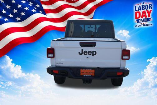 Bright White Clearcoat 2023 Jeep Gladiator Willys 4x4