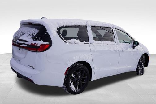 2026 Chrysler Pacifica Limited
