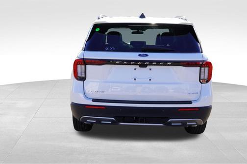 Star White Metallic Tri-Coat 2026 Ford Explorer Active