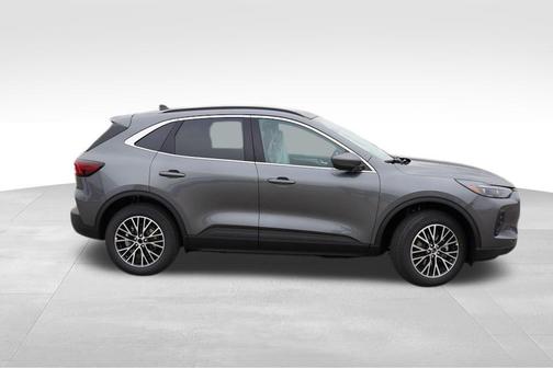 Carbonized Gray Metallic 2025 Ford Escape PHEV SE