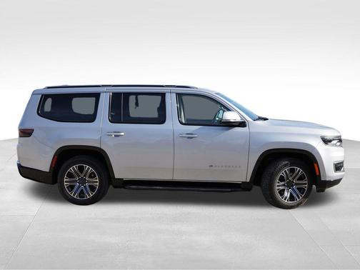 Silver Zynith 2022 Jeep Wagoneer Series III 4x4