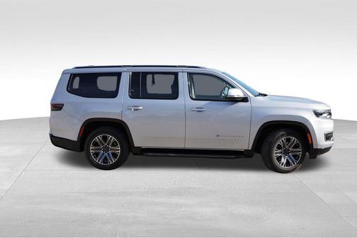 Silver Zynith 2022 Jeep Wagoneer Series III 4x4