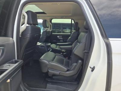 Oxford White 2025 Ford Expedition Max Platinum