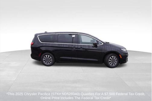 2025 Chrysler Pacifica Hybrid Select