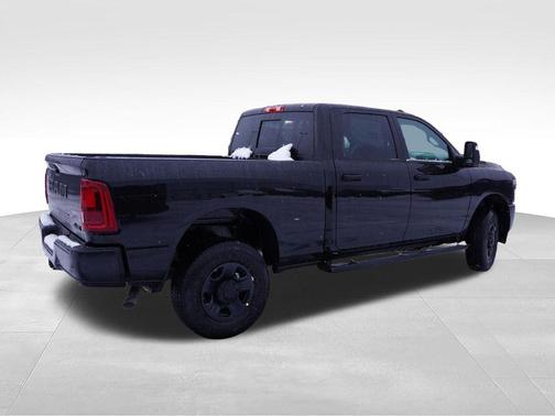 Diamond Black Crystal Pearlcoat 2026 RAM 3500 Tradesman Crew Cab 4x4 6'4' Box