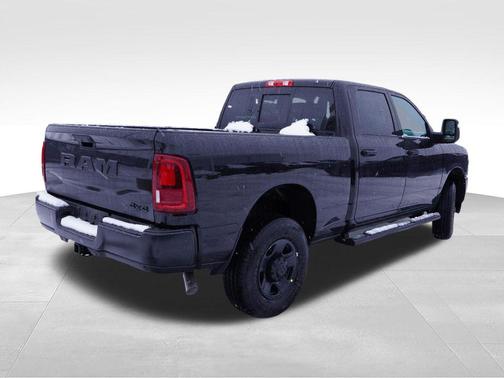 Diamond Black Crystal Pearlcoat 2026 RAM 3500 Tradesman Crew Cab 4x4 6'4' Box