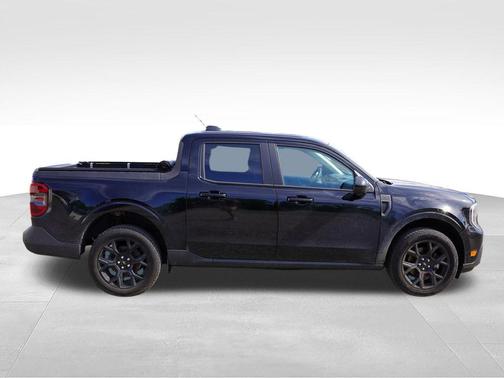 Shadow Black 2025 Ford Maverick Lariat