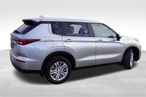 2023 Mitsubishi Outlander ES 2.5 S-AWC