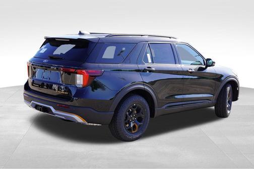 Agate Black Metallic 2026 Ford Explorer Tremor