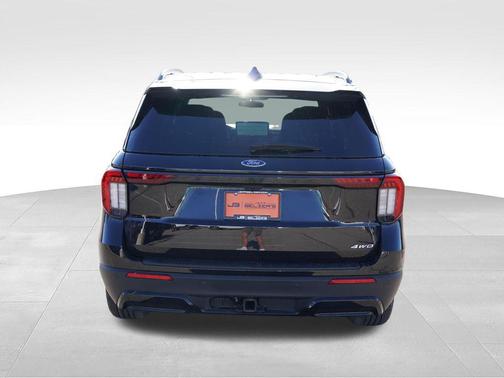 Agate Black Metallic 2025 Ford Explorer ST-Line