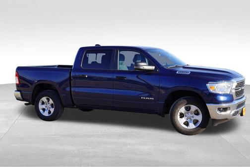 Patriot Blue Pearlcoat 2024 RAM 1500 Big Horn/Lone Star