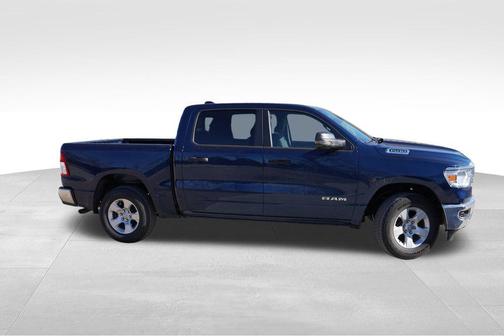 Patriot Blue Pearlcoat 2024 RAM 1500 Big Horn/Lone Star