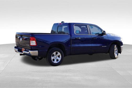 Patriot Blue Pearlcoat 2024 RAM 1500 Big Horn/Lone Star
