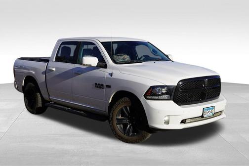 2018 RAM 1500 Night Crew Cab 4x4 5'7' Box