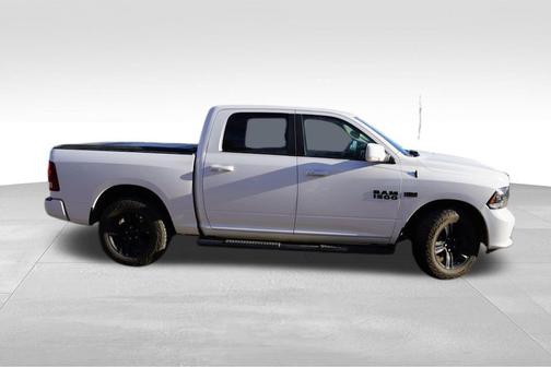 2018 RAM 1500 Night Crew Cab 4x4 5'7' Box