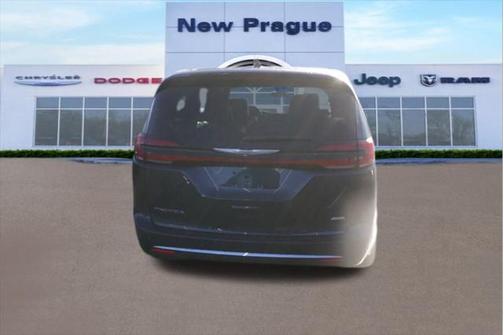 2025 Chrysler Pacifica L
