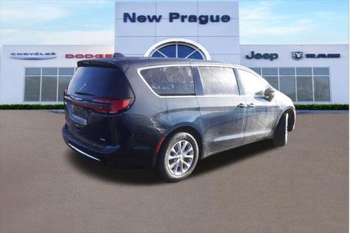 2025 Chrysler Pacifica L