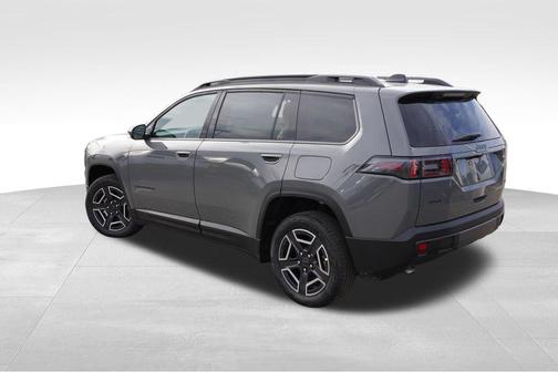 Sting-Gray Clearcoat 2026 Jeep Cherokee Laredo 4x4