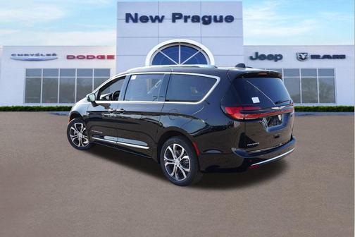 2026 Chrysler Pacifica L