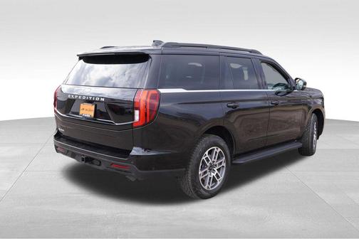 Agate Black Metallic 2025 Ford Expedition Active