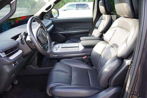 Starlight Gray Premium Colorant 2025 Lincoln Navigator Reserve