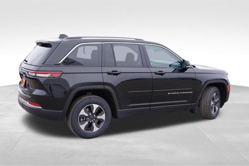 2022 Jeep Grand Cherokee 4xe Base
