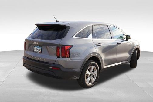 2022 Kia Sorento LX