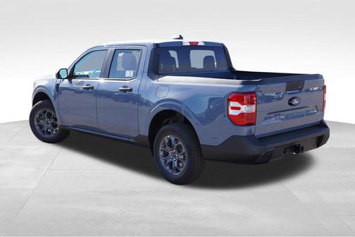 Azure Gray Metallic Tri-Coat 2026 Ford Maverick XLT