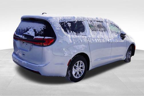 2026 Chrysler Pacifica L