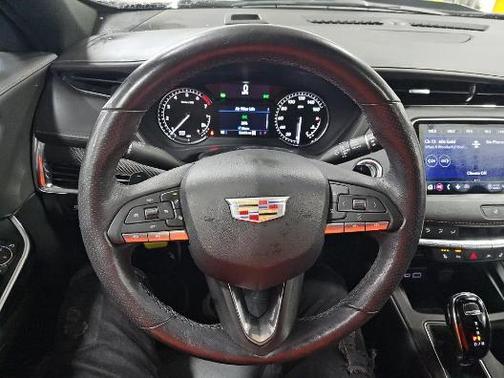 2023 Cadillac XT4 Sport