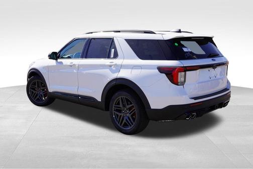 Star White Metallic Tri-Coat 2026 Ford Explorer ST