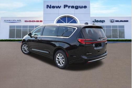 2025 Chrysler Pacifica L