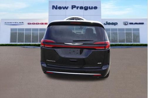 2025 Chrysler Pacifica L