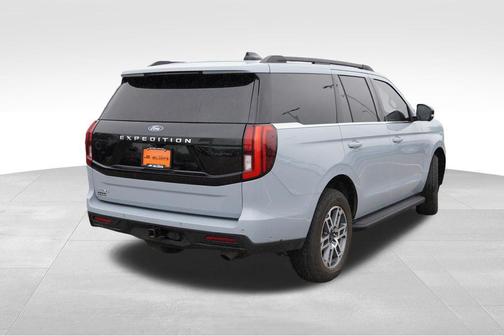 Glacier Gray Metallic TriCoat 2025 Ford Expedition Active