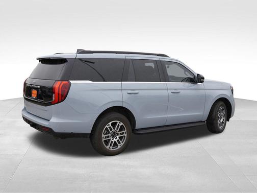 Glacier Gray Metallic TriCoat 2025 Ford Expedition Active