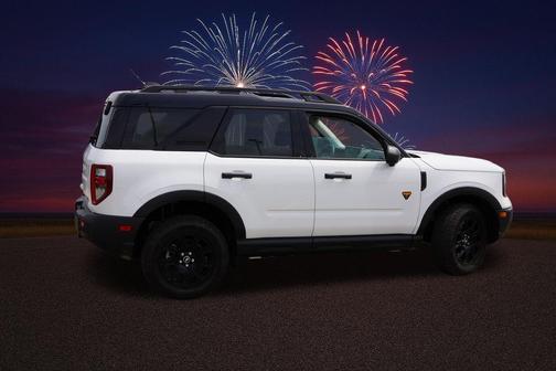 Oxford White 2025 Ford Bronco Sport Badlands