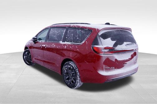 2026 Chrysler Pacifica L