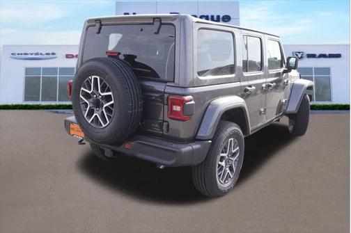 2025 Jeep Wrangler 4-Door Sahara 4x4