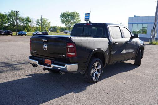 Diamond Black Crystal Pearlcoat 2020 RAM 1500 Laramie