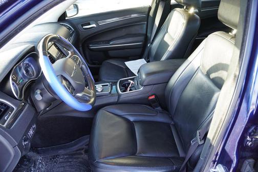 2017 Chrysler 300 Limited