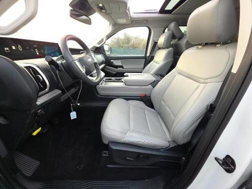 2025 Ford Expedition Max Active 4x4