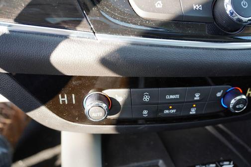 2023 Buick Enclave Essence AWD