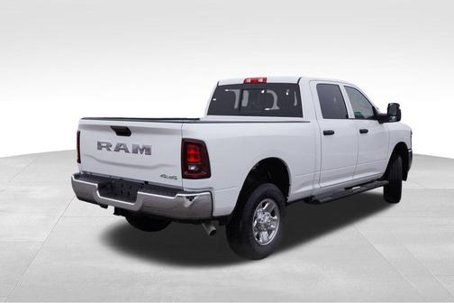 2026 RAM 2500 Tradesman Crew Cab 4x4 6'4' Box