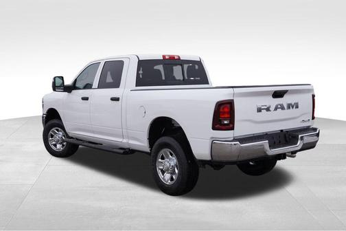 2026 RAM 2500 Tradesman Crew Cab 4x4 6'4' Box