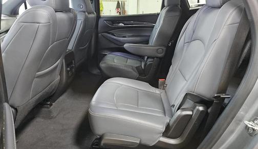 2023 Buick Enclave Essence AWD