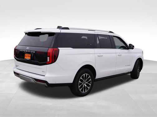 Oxford White 2025 Ford Expedition Max Platinum