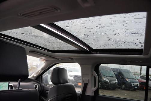 Oxford White 2025 Ford Expedition Max Platinum